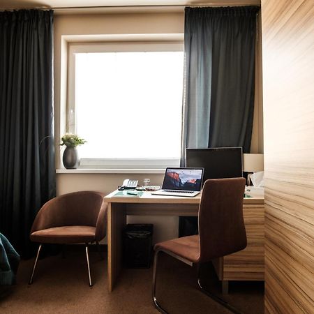Hotel Deluxe With Free Wellness And Fitness Centrum Nitra Room photo