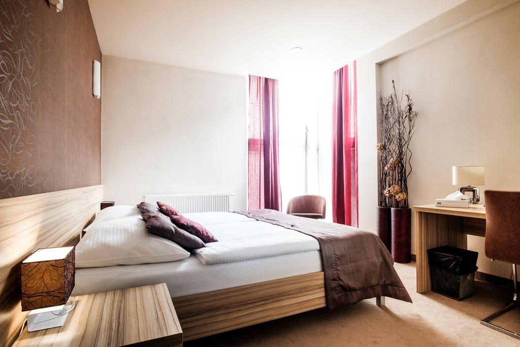 Hotel Deluxe With Free Wellness And Fitness Centrum Nitra Exterior photo