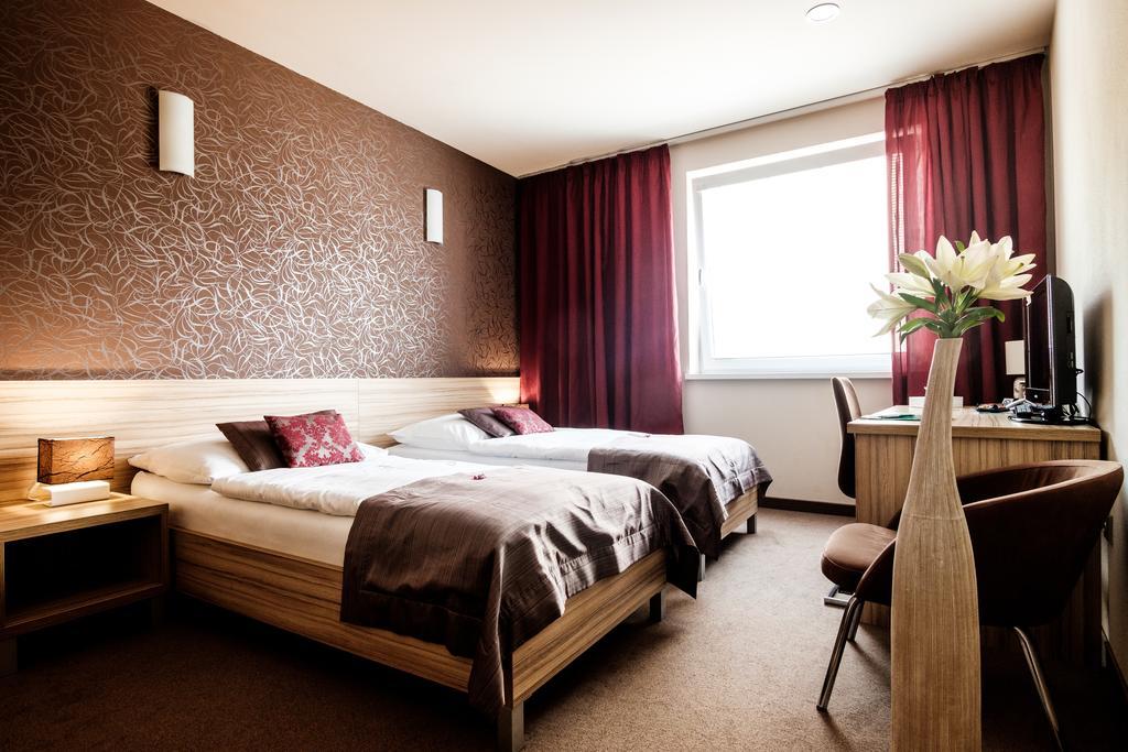 Hotel Deluxe With Free Wellness And Fitness Centrum Nitra Exterior photo