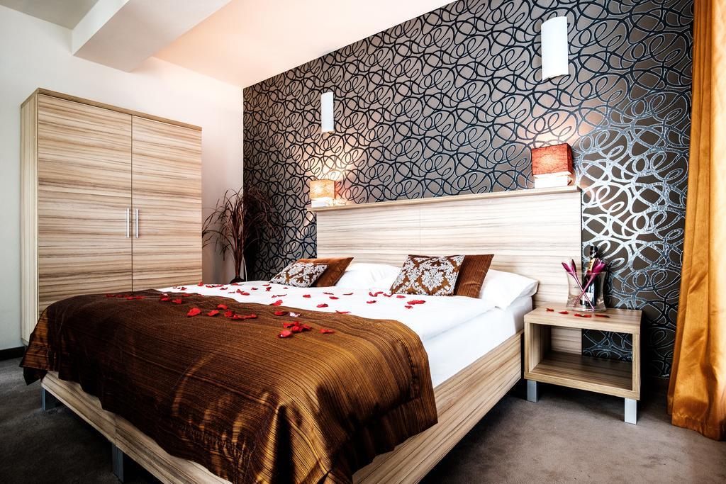 Hotel Deluxe With Free Wellness And Fitness Centrum Nitra Exterior photo