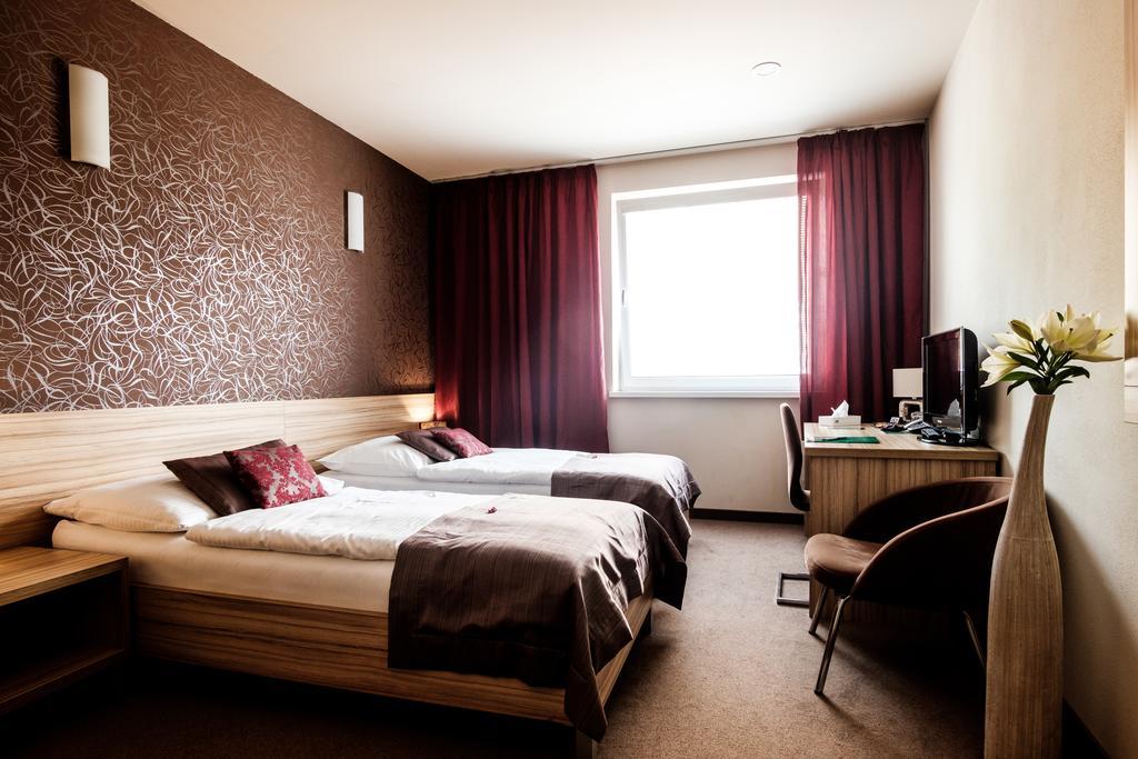 Hotel Deluxe With Free Wellness And Fitness Centrum Nitra Exterior photo