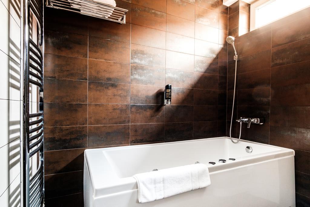 Hotel Deluxe With Free Wellness And Fitness Centrum Nitra Exterior photo