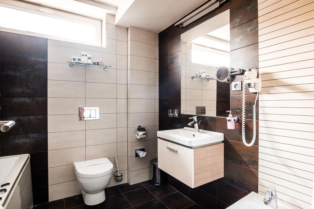 Hotel Deluxe With Free Wellness And Fitness Centrum Nitra Exterior photo